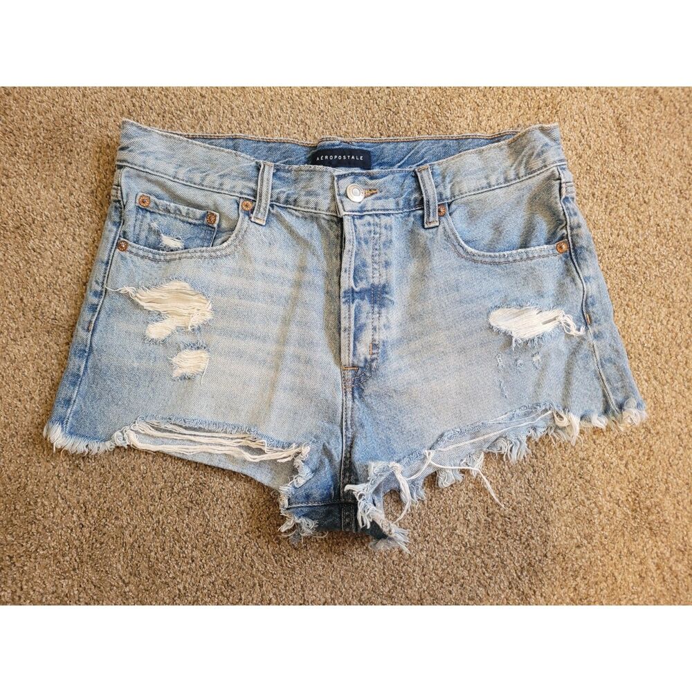 Aeropostale Boyfriend Denim Shorts Women's Size 10R Distressed Frayed Light Wash